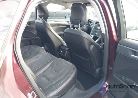 2013 Ford Fusion Titanium z USA, uszkodzony, nr VIN 3FA6P0K93DR115611